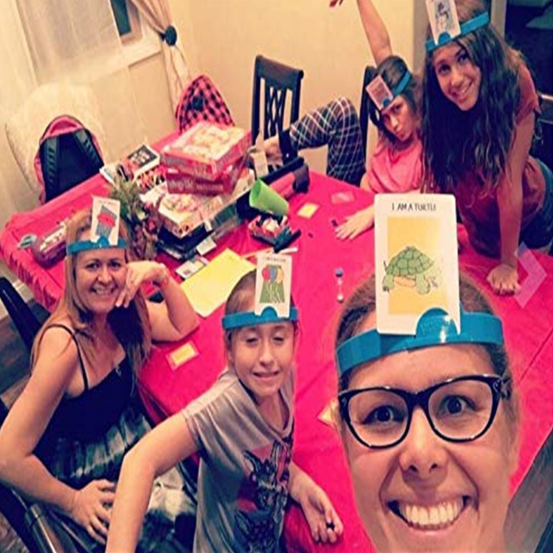 لعبة لوحة بطاقات مضحكة للأطفال - مراجعة Party Games At Home وسعره