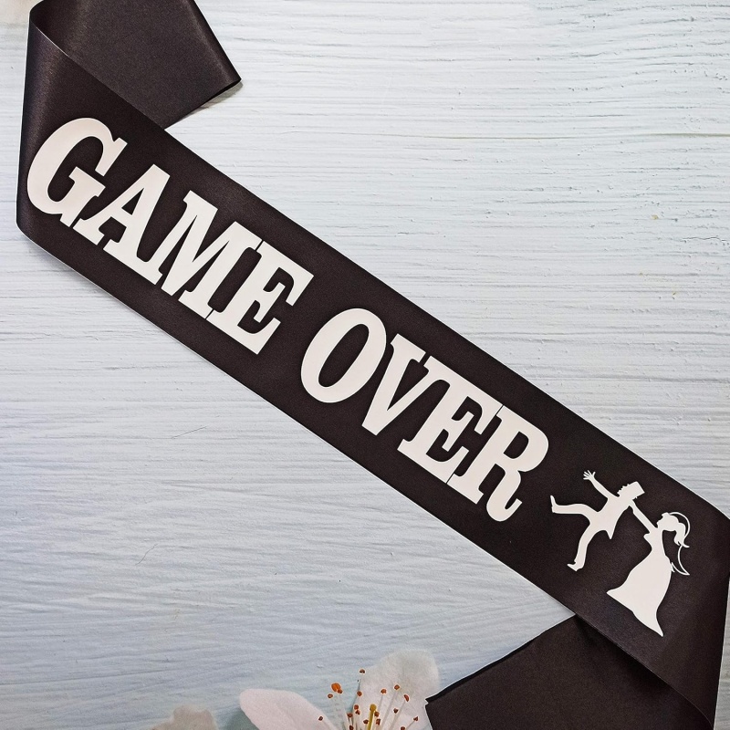 وشاح حفلة توديع العزوبية للعري - مراجعة Party Games Bridal Shower وسعره