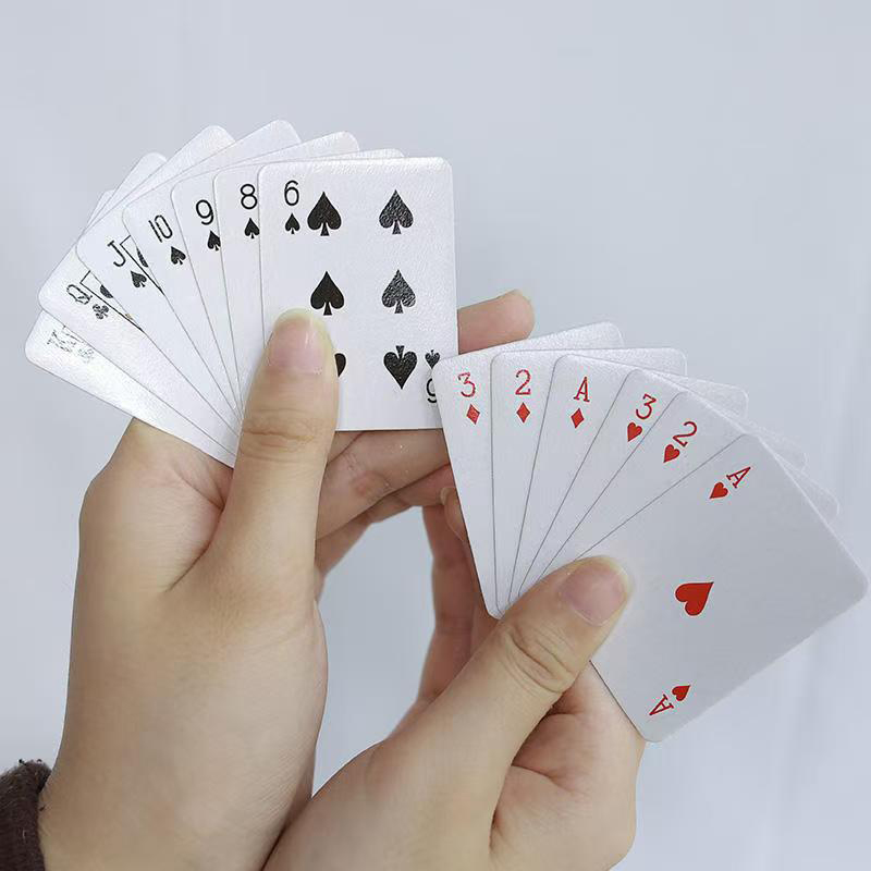 بطاقات لعب البوكر الصغيرة للأط - مراجعة Party Games Juego وسعره